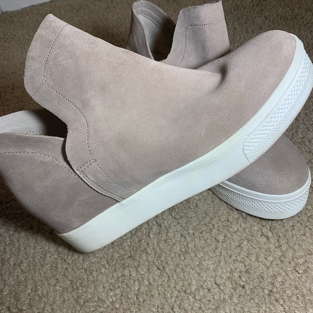 Steve Madden Suede Wedges Beige